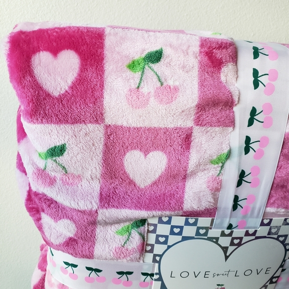 Plush Full/Queen Blanket Cherries Hearts Pink Checkered Soft Coquette - Picture 5 of 7
